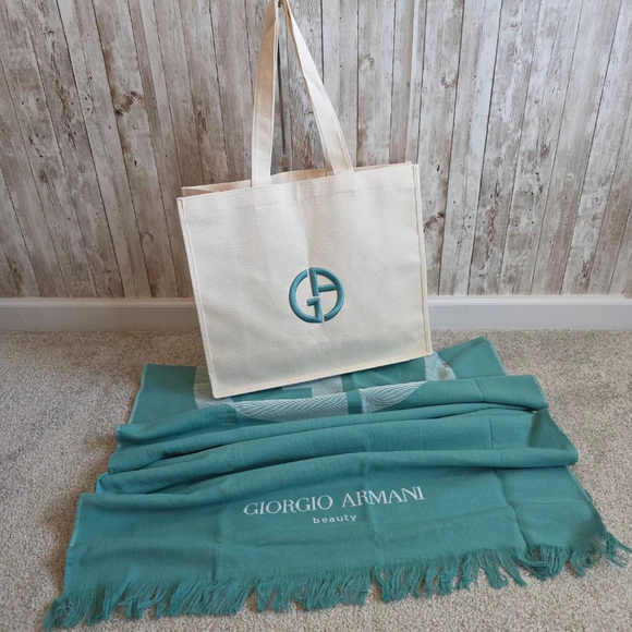 Giorgio Armani Beach Shopping Tote Bag with Matching Large beach towel - Picture 1 of 10